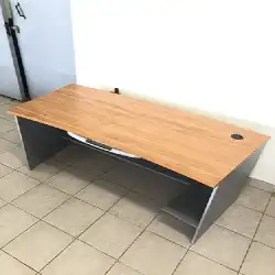 Стол компьюторный с закруглением 1600 Б/У в Тольятти