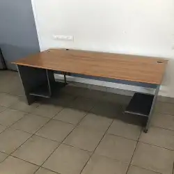 Стол компьюторный ламинированный дерево/серый 1200 Б/У в Тольятти